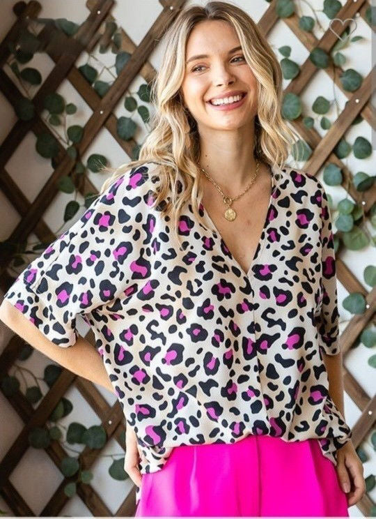 PINK LEOPARD VNECK