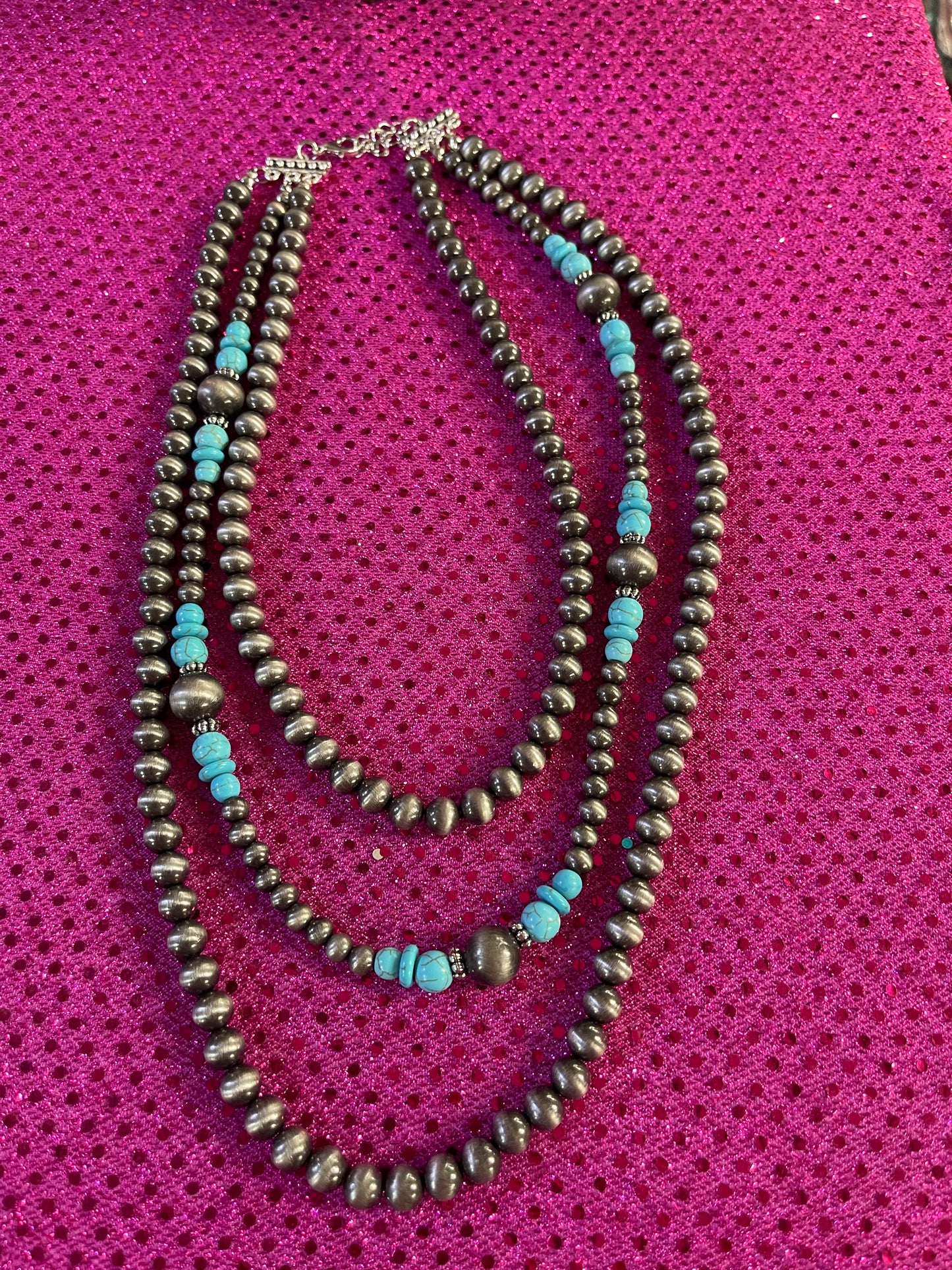 TM 3 strand Navajo pearls