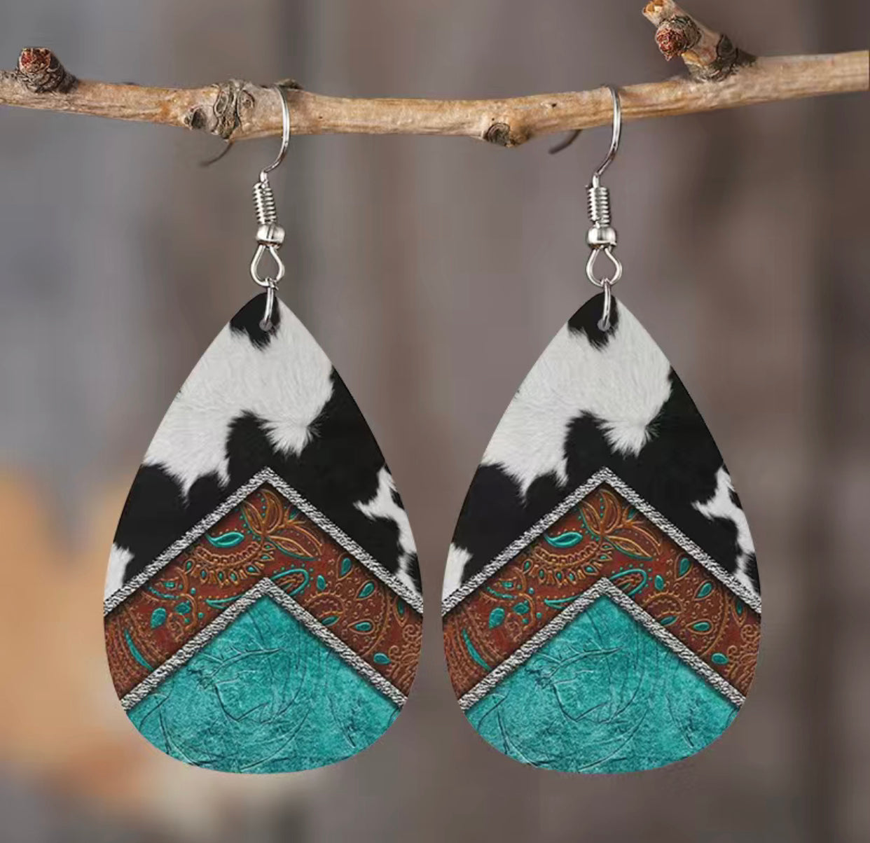 Teardrop earrings