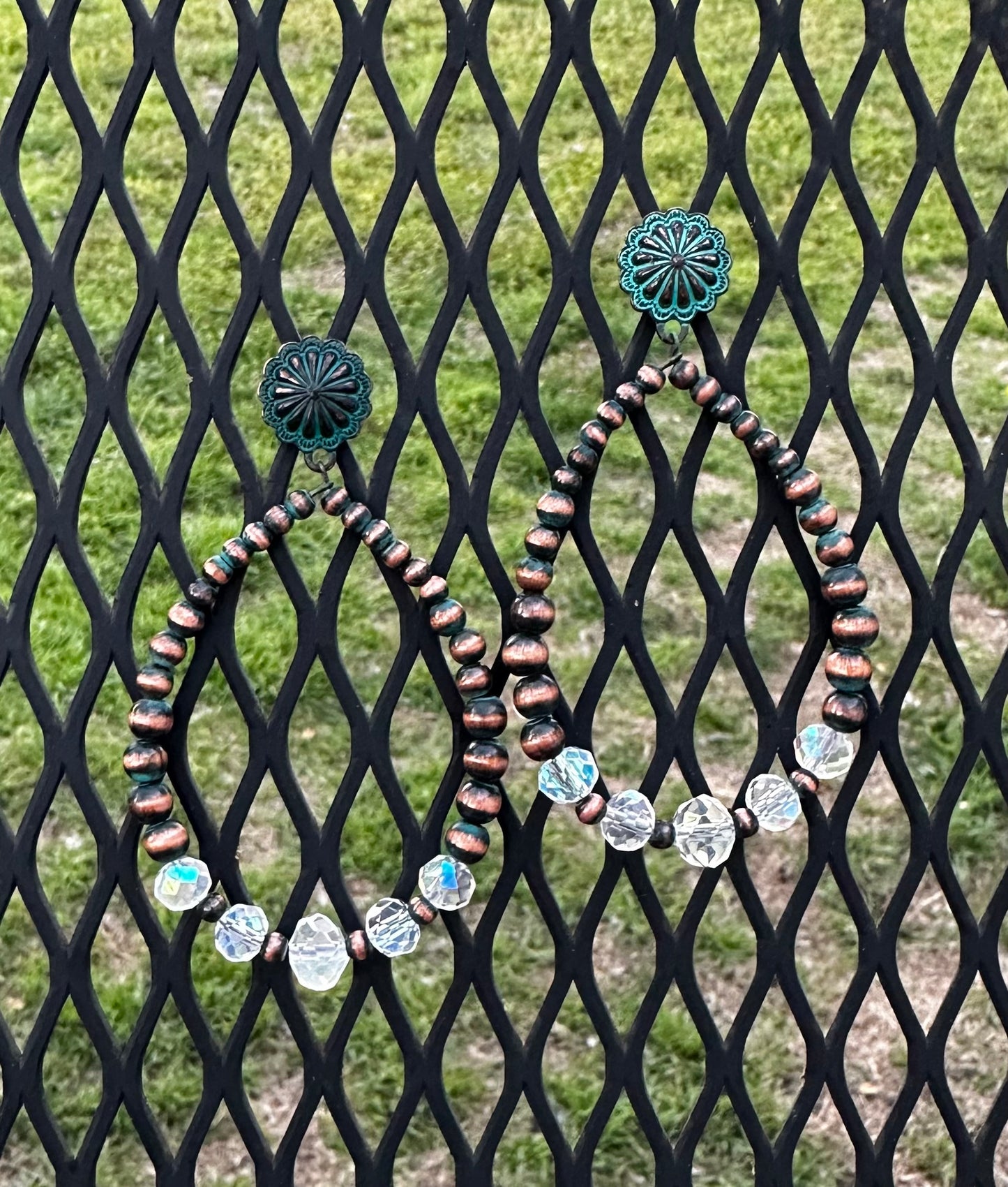 DANGLE EAR RINGS