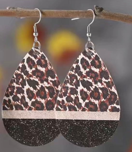 Teardrop earrings