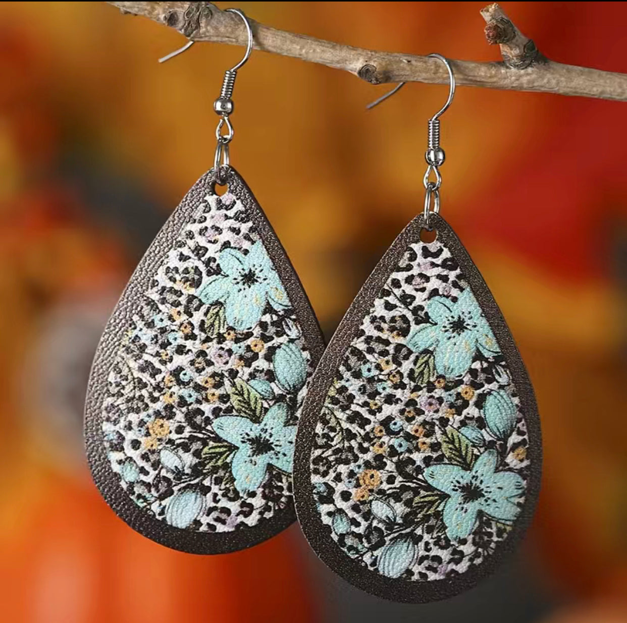 Teardrop earrings